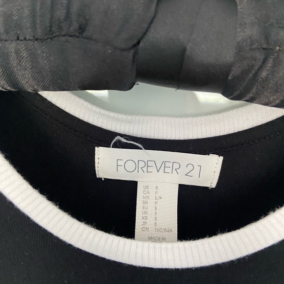 Tight black midi dress - Picture 2 of 3